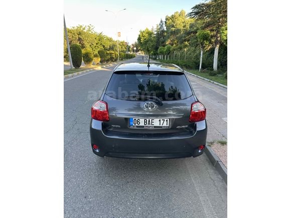 Sahibinden Temiz Sorunsuz Değişensiz Otomatik Dizel Auris