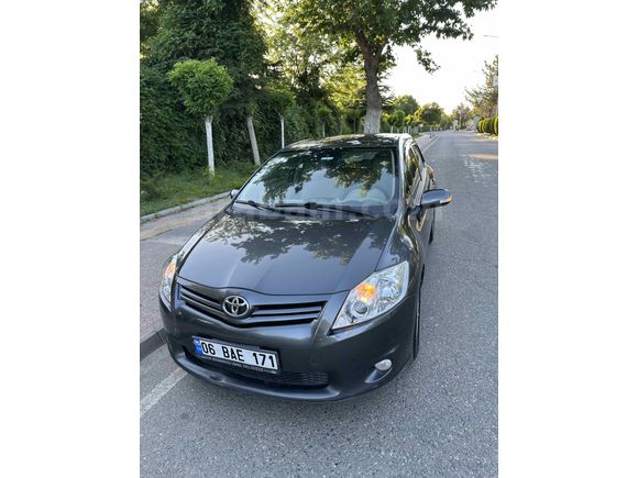 Sahibinden Temiz Sorunsuz Değişensiz Otomatik Dizel Auris