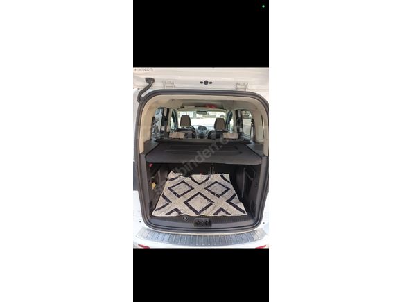 Sahibinden Ford Tourneo Courier 1.6 TDCi Titanium 2014 Model 15 çıkışlı