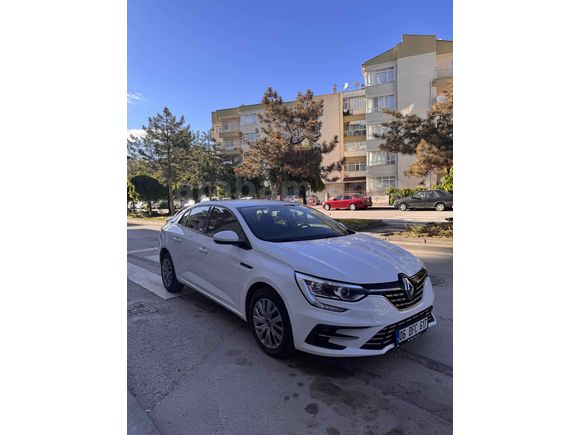 Sahibinden Renault Megane 1.3 TCe Joy 2022 Model 