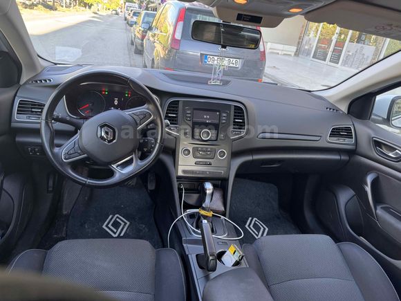 Sahibinden Renault Megane 1.3 TCe Joy 2022 Model 