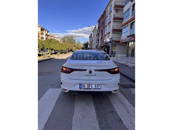 Sahibinden Renault Megane 1.3 TCe Joy 2022 Model 