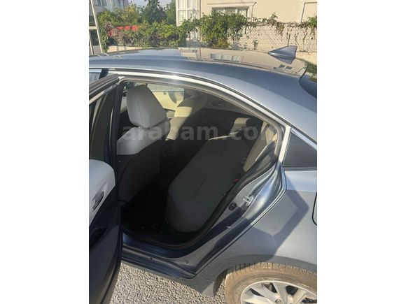 Sahibinden Servis Bakımlı Toyota Corolla 1.5 Flame 2021 Model  78 Bin Km
