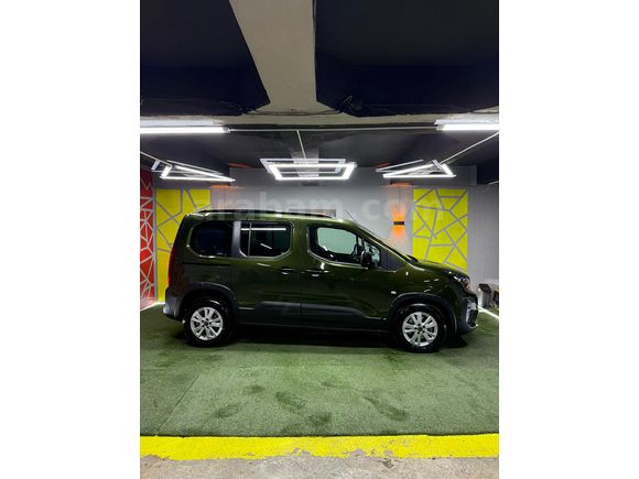 Sahibinden Peugeot Rifter 1.5 BlueHDI Allure 2025 Model 