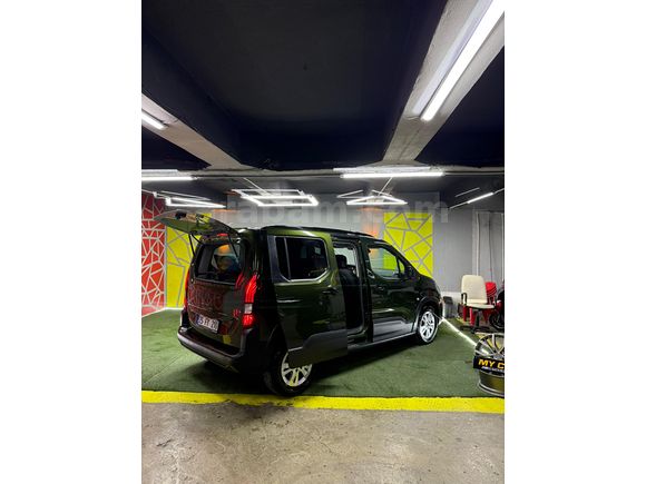 Sahibinden Peugeot Rifter 1.5 BlueHDI Allure 2025 Model 