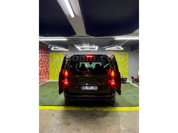 Sahibinden Peugeot Rifter 1.5 BlueHDI Allure 2025 Model 