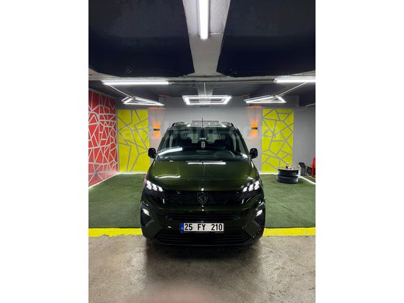 Sahibinden Peugeot Rifter 1.5 BlueHDI Allure 2025 Model 