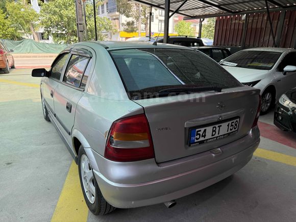 Galeriden Opel Astra 1.6 Elegance 2001 Model Sakarya
