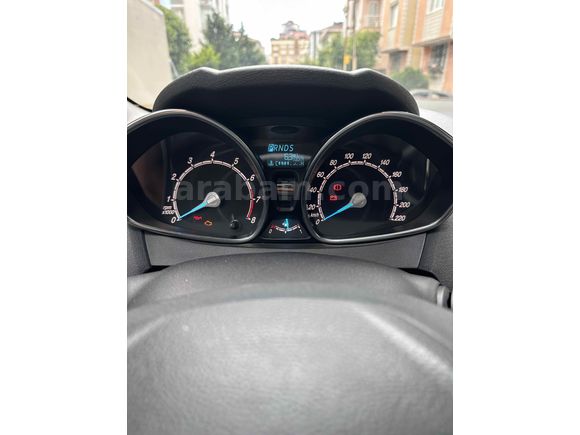 Sahibinden Ford Fiesta 1.6 Ti-VCT Titanium 2017 Model 