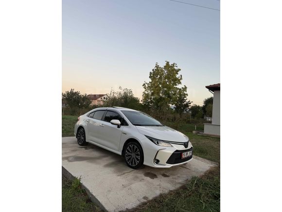 Sahibinden Toyota Corolla 1.8 Hybrid Flame X-Pack 2021 Model 