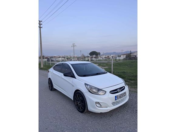Sahibinden Hyundai Accent Blue 1.6 CRDI Mode 2014 Model 