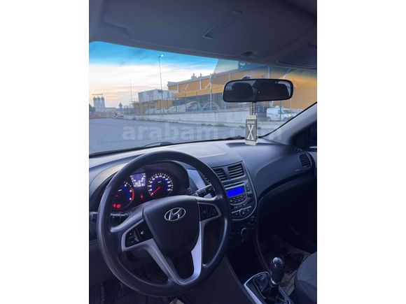 Sahibinden Hyundai Accent Blue 1.6 CRDI Mode 2014 Model 