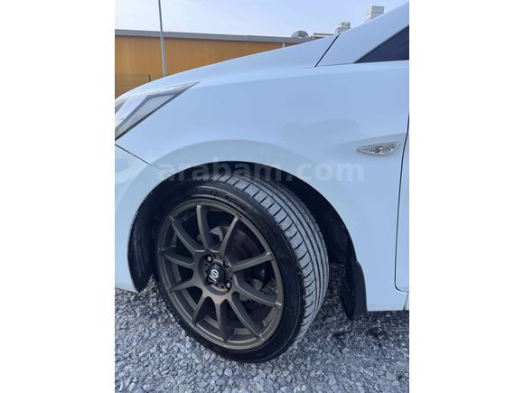 Sahibinden Hyundai Accent Blue 1.6 CRDI Mode 2014 Model 