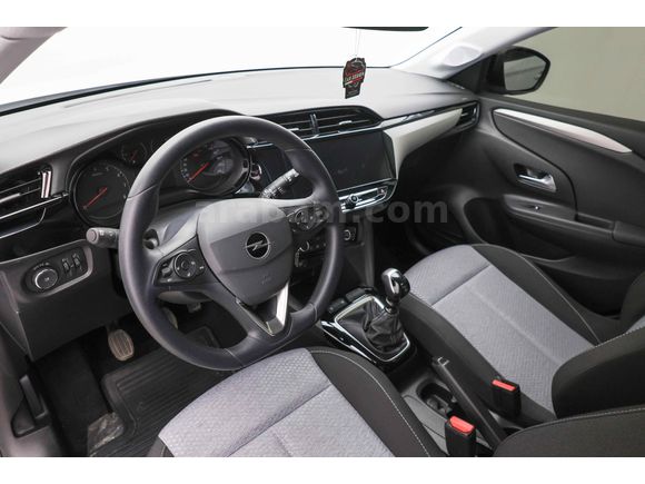 OPEL CORSA 2025 1.2 TURBO EDİTİON SIFIR TADIN'DA LEKESİZ HATASIZ BOYASIZ