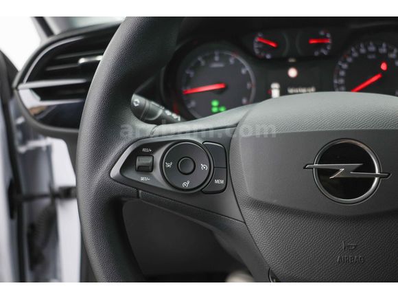 OPEL CORSA 2025 1.2 TURBO EDİTİON SIFIR TADIN'DA LEKESİZ HATASIZ BOYASIZ