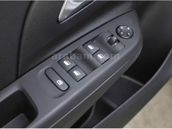 OPEL CORSA 2025 1.2 TURBO EDİTİON SIFIR TADIN'DA LEKESİZ HATASIZ BOYASIZ
