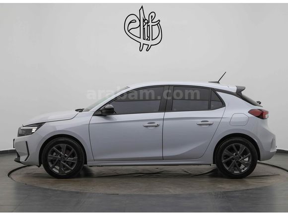 OPEL CORSA 2025 1.2 TURBO EDİTİON SIFIR TADIN'DA LEKESİZ HATASIZ BOYASIZ