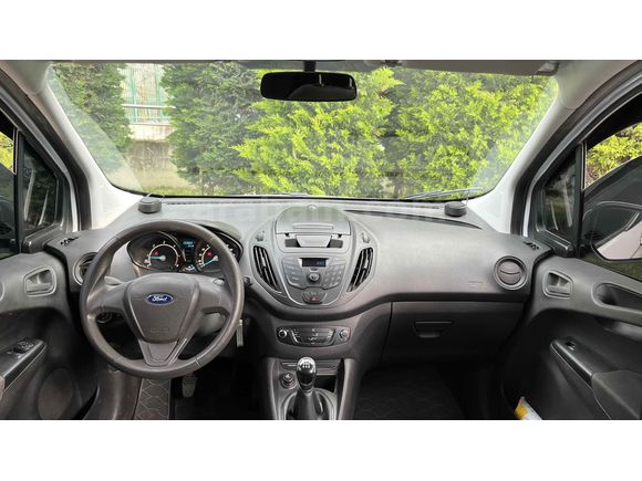 Sahibinden Ford Tourneo Courier 1.5 TDCi Trend 2015 Model  63.000 km Beyaz