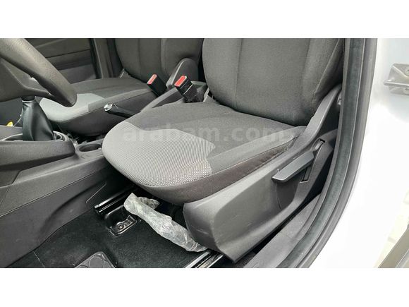 Sahibinden Ford Tourneo Courier 1.5 TDCi Trend 2015 Model  63.000 km Beyaz