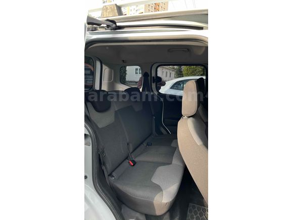Sahibinden Ford Tourneo Courier 1.5 TDCi Trend 2015 Model  63.000 km Beyaz