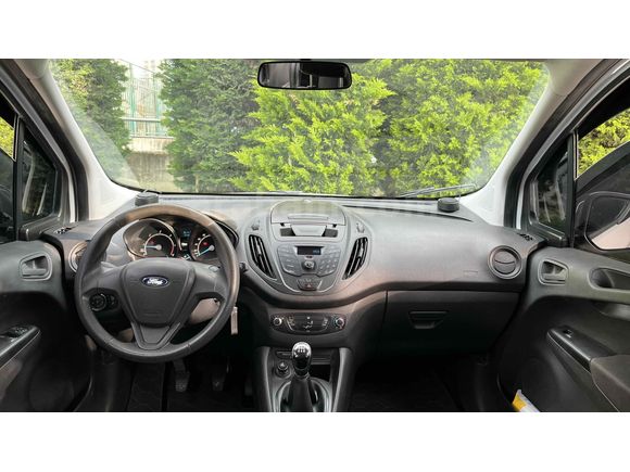 Sahibinden Ford Tourneo Courier 1.5 TDCi Trend 2015 Model  63.000 km Beyaz