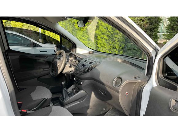 Sahibinden Ford Tourneo Courier 1.5 TDCi Trend 2015 Model  63.000 km Beyaz