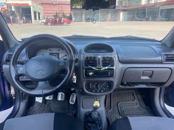 Acil satılık pazarlıklı13 yıllık Sahibinden Renault Clio sport 1.6 16 v 2001 Model