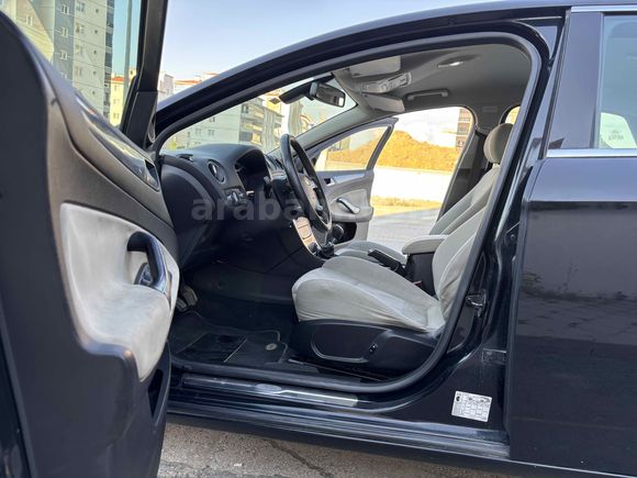 ACİL SATILIK 2012 MODEL FORD MONDEO TİTANİUM 130 BİN KM’DE