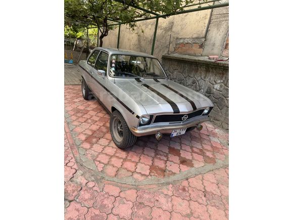 Kılasik severler için Opel Ascona  acil satılık