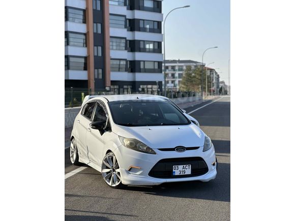 Sahibinden Ford Fiesta 1.4 TDCi Trend 2012 Model  226.000 km Beyaz