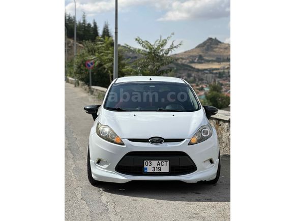 Sahibinden Ford Fiesta 1.4 TDCi Trend 2012 Model  226.000 km Beyaz