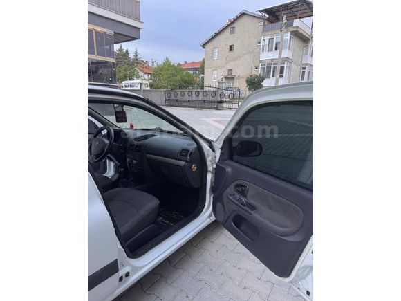 Sahibinden Renault Clio 1.2 Authentique 2006 Model 