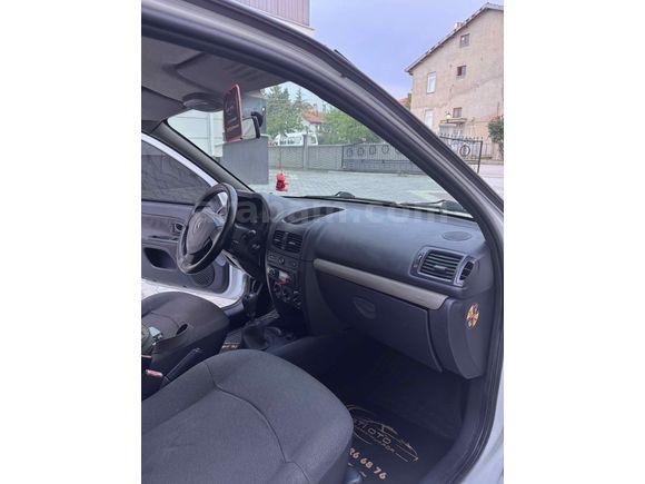 Sahibinden Renault Clio 1.2 Authentique 2006 Model 