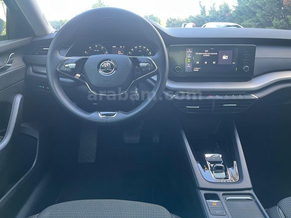 ERUL AUTO'DAN 2024 SKODA OCTAVİA 1.0 e-Tec HİBRİT ELİTE (%20 FATURALI) OtoSOR 24 AY SENET