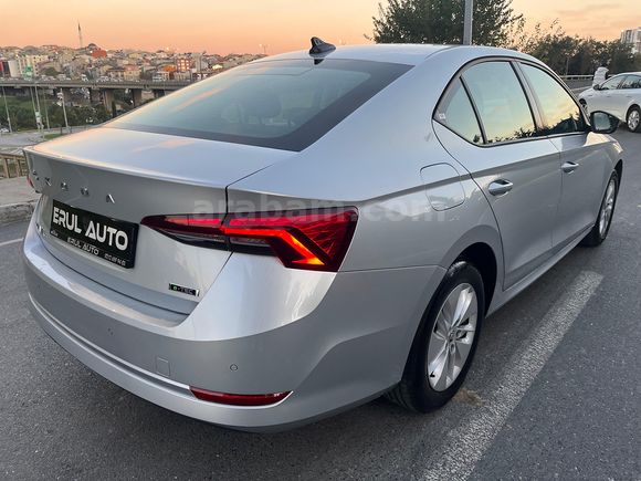 ERUL AUTO'DAN 2024 SKODA OCTAVİA 1.0 e-Tec HİBRİT ELİTE (%20 FATURALI) OtoSOR 24 AY SENET