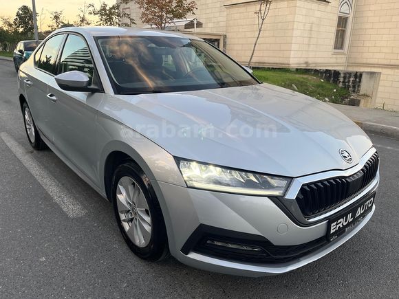 ERUL AUTO'DAN 2024 SKODA OCTAVİA 1.0 e-Tec HİBRİT ELİTE (%20 FATURALI) OtoSOR 24 AY SENET