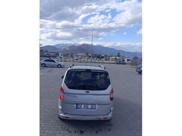 Sahibinden Ford Tourneo Courier 1.5 TDCi Titanium Plus 2020 Model