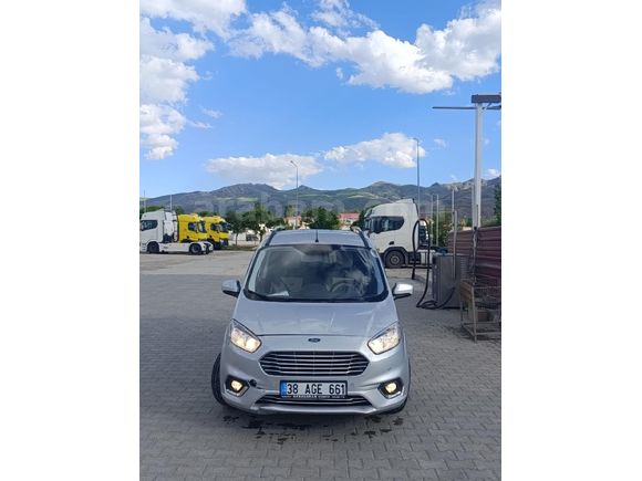 Sahibinden Ford Tourneo Courier 1.5 TDCi Titanium Plus 2020 Model