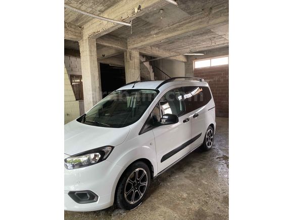 Sahibinden Ford Tourneo Courier 1.0 EcoBoost Titanium Plus 2023 Model Manisa