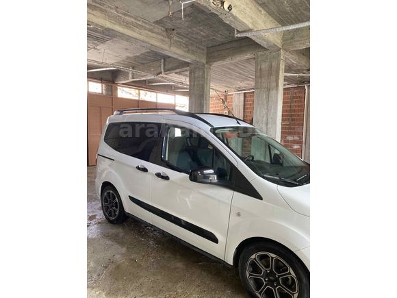 Sahibinden Ford Tourneo Courier 1.0 EcoBoost Titanium Plus 2023 Model Manisa