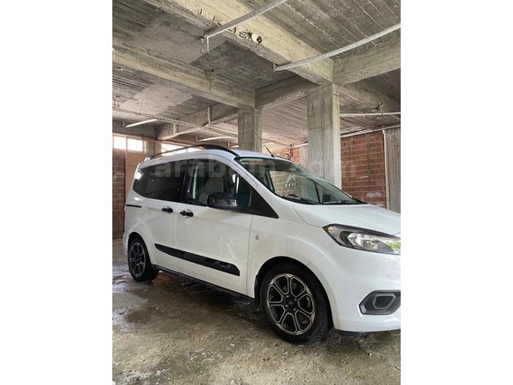 Sahibinden Ford Tourneo Courier 1.0 EcoBoost Titanium Plus 2023 Model Manisa