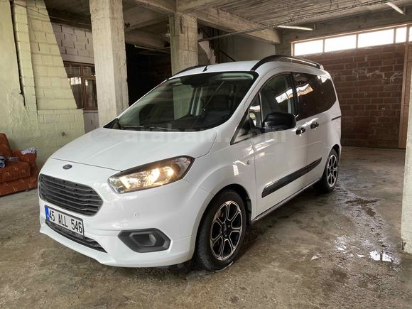 Sahibinden Ford Tourneo Courier 1.0 EcoBoost Titanium Plus 2023 Model Manisa