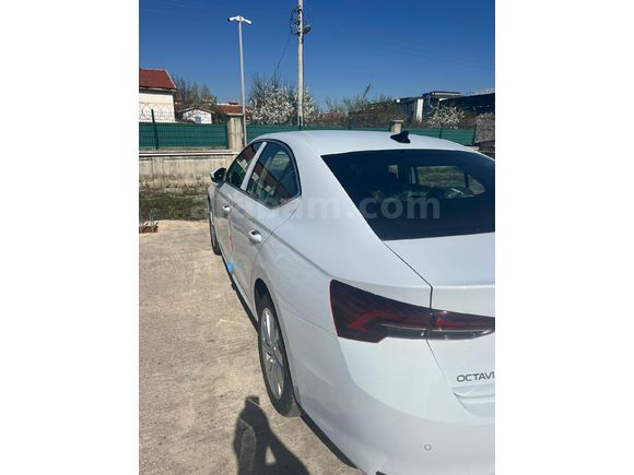Sahibinden Skoda Octavia 1.5 Mhev Premium 2026 Model