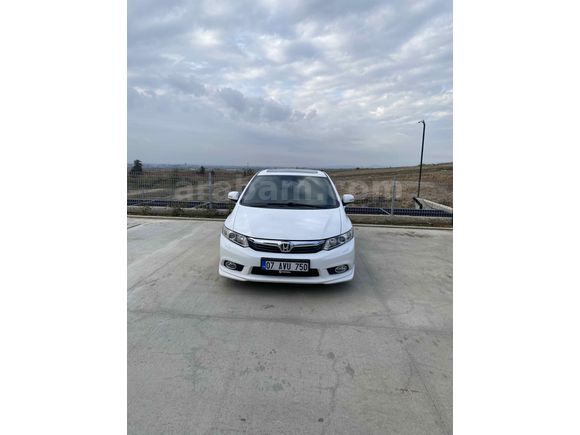 167 BİNDE. DEGİŞNSİZ  HASAR KAYITSIZ BAKIMLI AİLE ARACI 