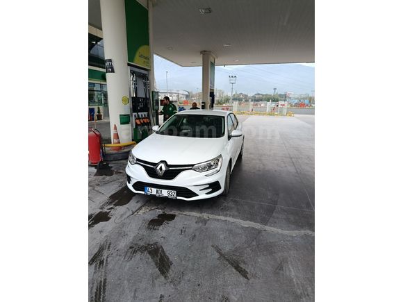 Sahibinden Renault Megane 1.3 TCe Touch 2025 Model  7.250 km Beyaz