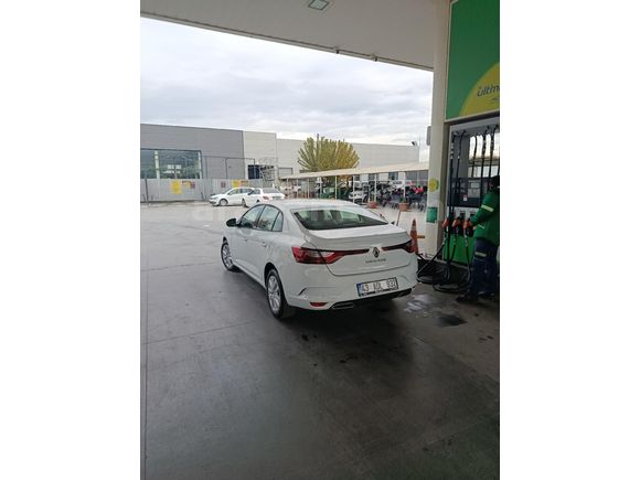 Sahibinden Renault Megane 1.3 TCe Touch 2025 Model  7.250 km Beyaz