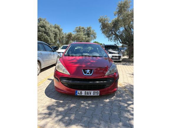 acil satılık Değişensiz Yapılı düşük km Peugeot 207  safkan benzinli