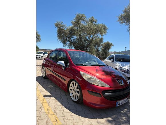 Değişensiz Yapılı düşük km Peugeot 207  safkan benzinli