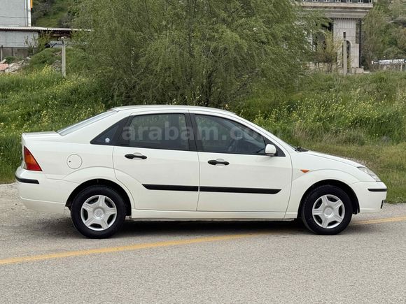 Sahibinden Ford Focus 1.6 Comfort 2005 Model  260.000 km Beyaz