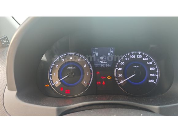 Sahibinden Hyundai Accent Blue 1.4 CVVT Mode Plus 2012 Model  170.000 km Mavi